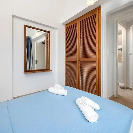 Bay Serenity Apartment
