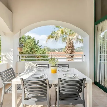 Bay Serenity Apartment